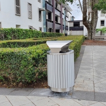 London Bin Covered Top - Stainless Steel - Anodised Aluminium Slats (With PC Pedestal Base)