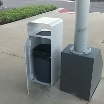 Prague Bin Covered Top - Recycling (Inside showing Liner)