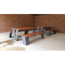 Paris Setting with Flat Benches - Wood Grain Aluminium - Western Red Cedar